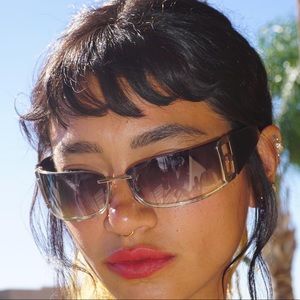 dolce gabbana sunglasses no case